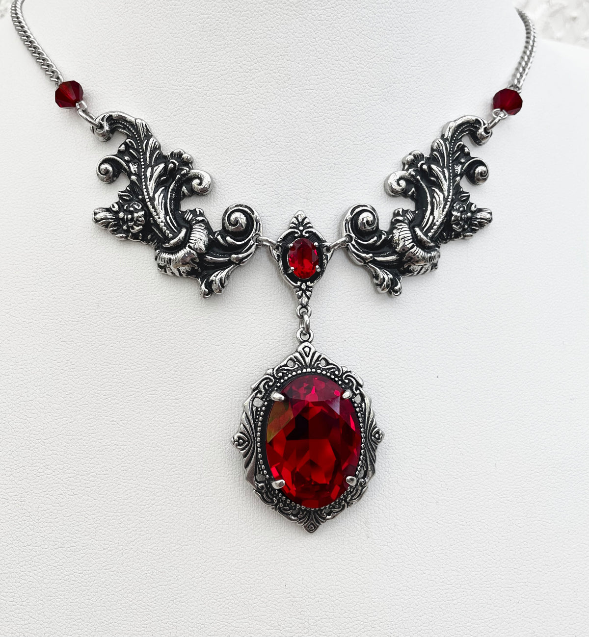 'Aurora' Necklace (Blood Red)