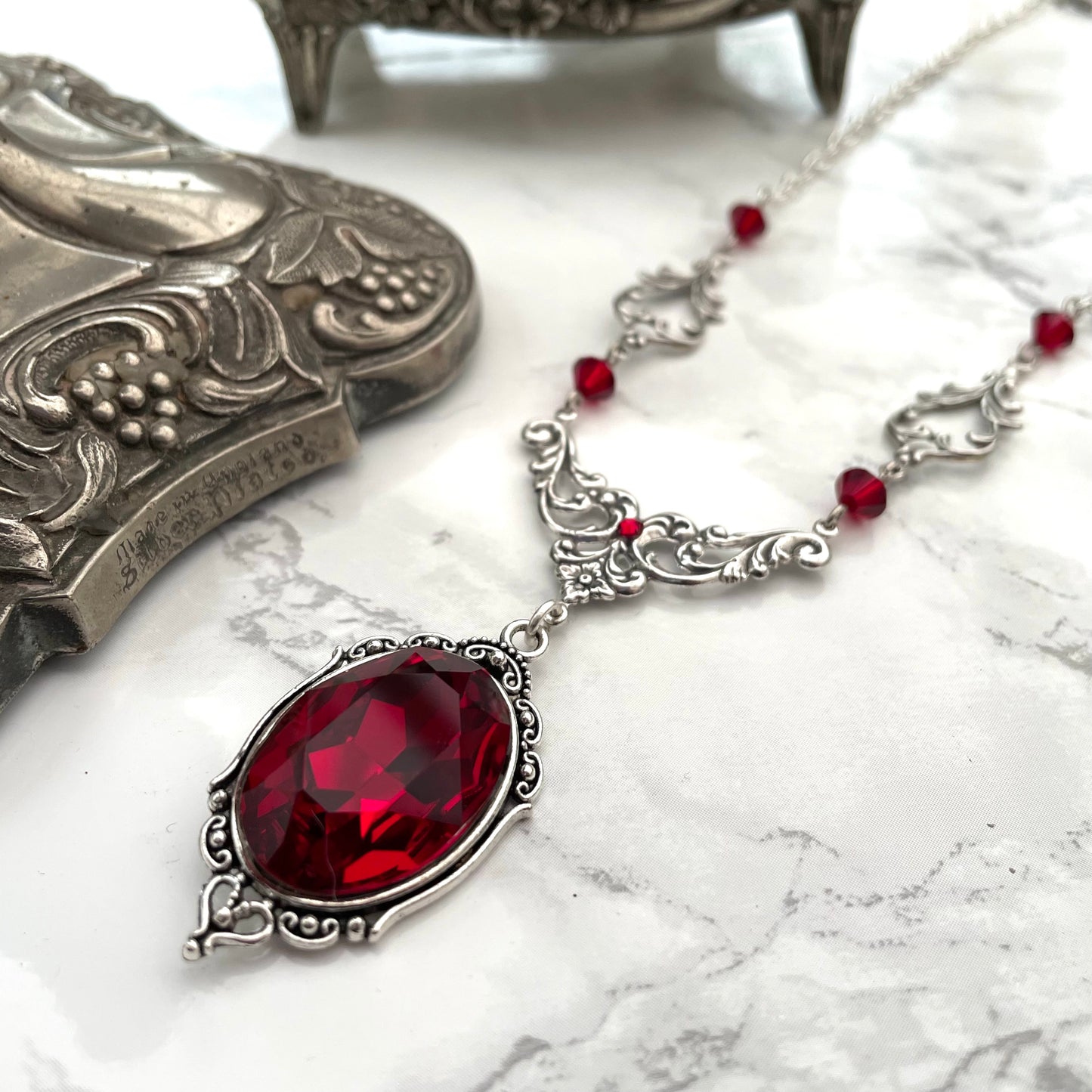 Gothic drop necklace, red drop necklace, necklace with red drops, silver necklace with drops, gothic necklace, goth necklace, goth jewellery, goth jewelry, vampire necklace, vampire choker, vampire drop necklace, blood drop necklace, blood drop choker, bl