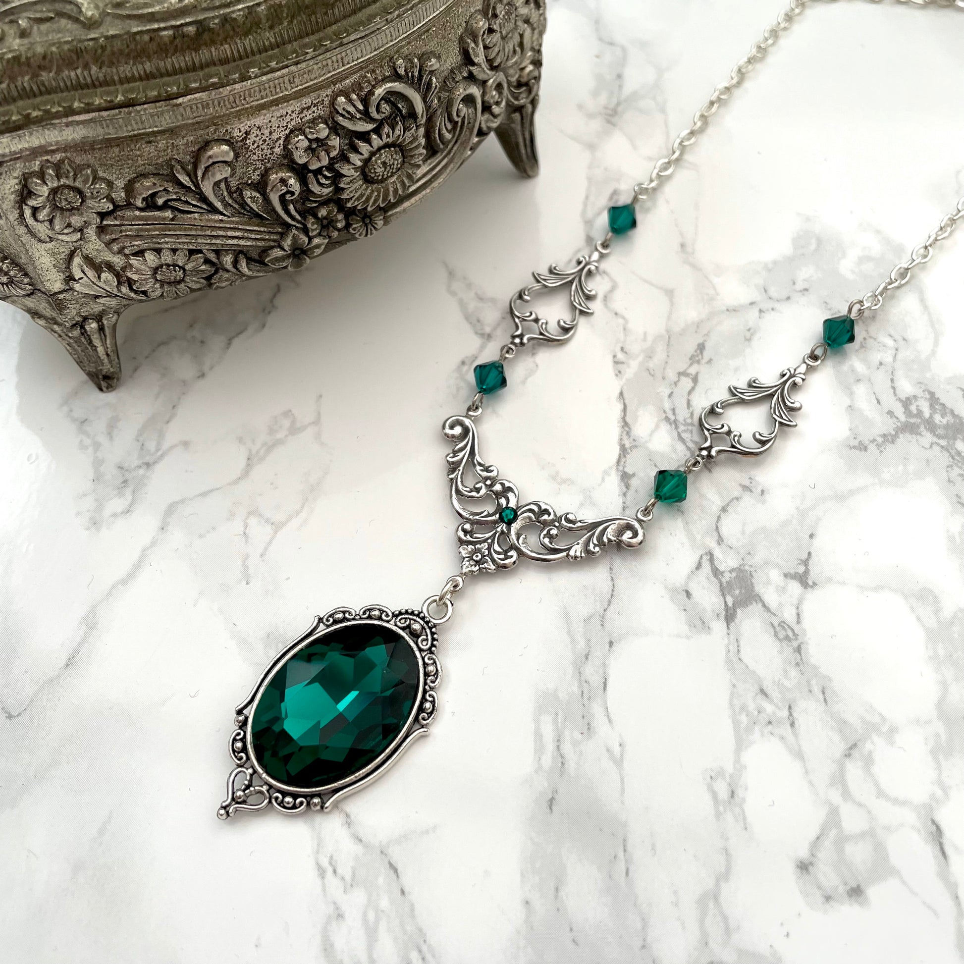 Emerald necklace, gothic emerald necklace, green and silver necklace, Slytherin necklace, Slytherin jewellery, Slytherin jewelry, victorian gothic necklace, victorian goth, victorian gothic necklace green, green gothic necklace, necklace with green jewels