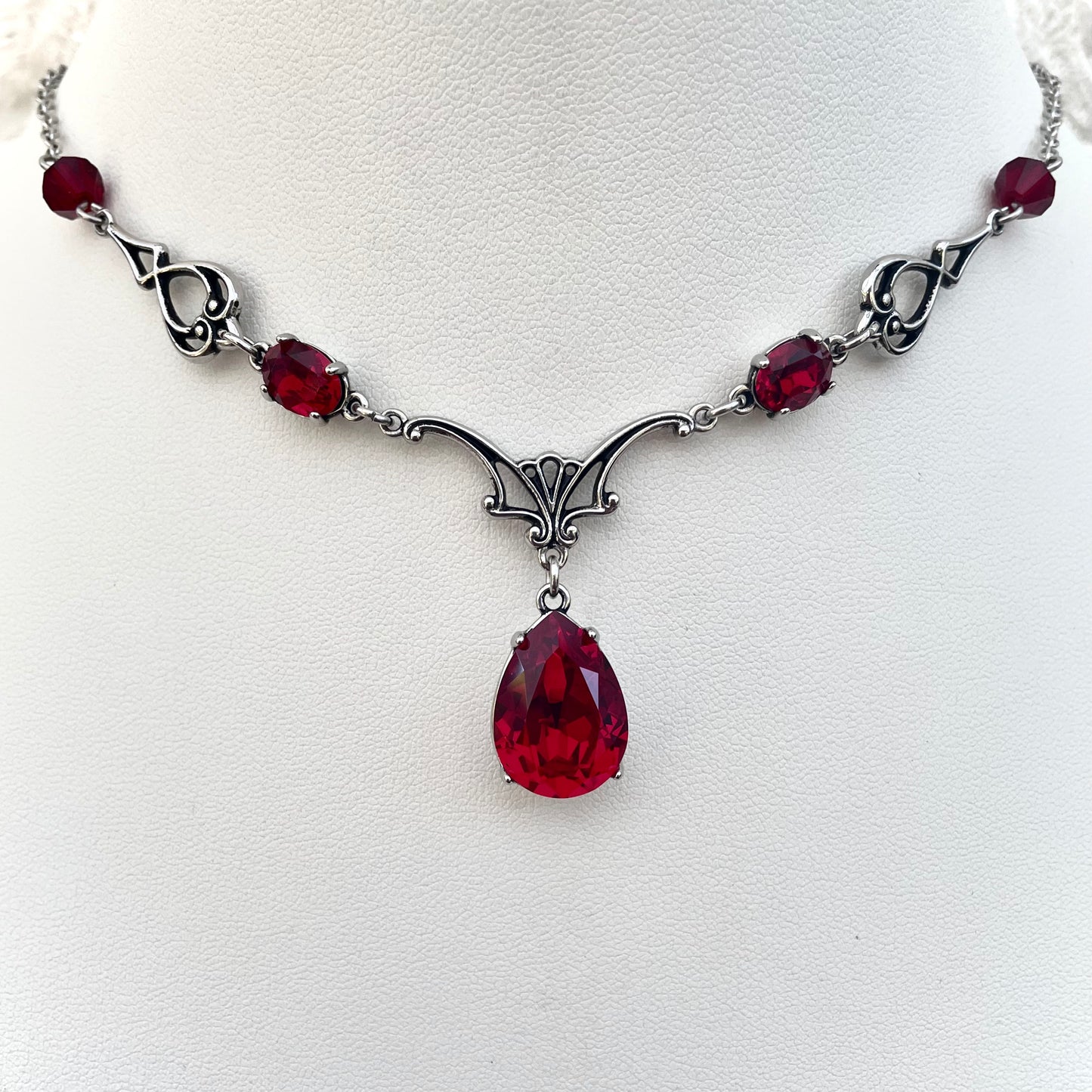 'Vesper' Necklace - Blood Red