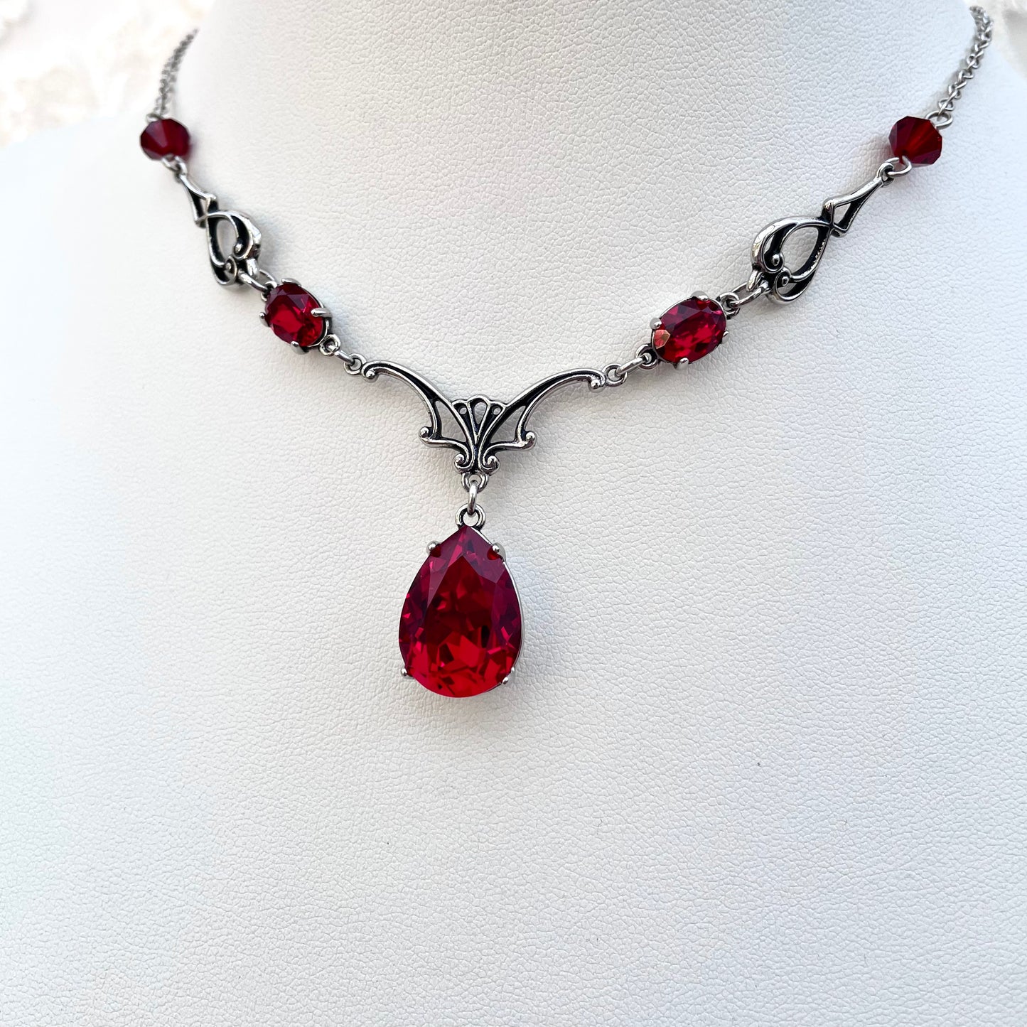 'Vesper' Necklace - Blood Red