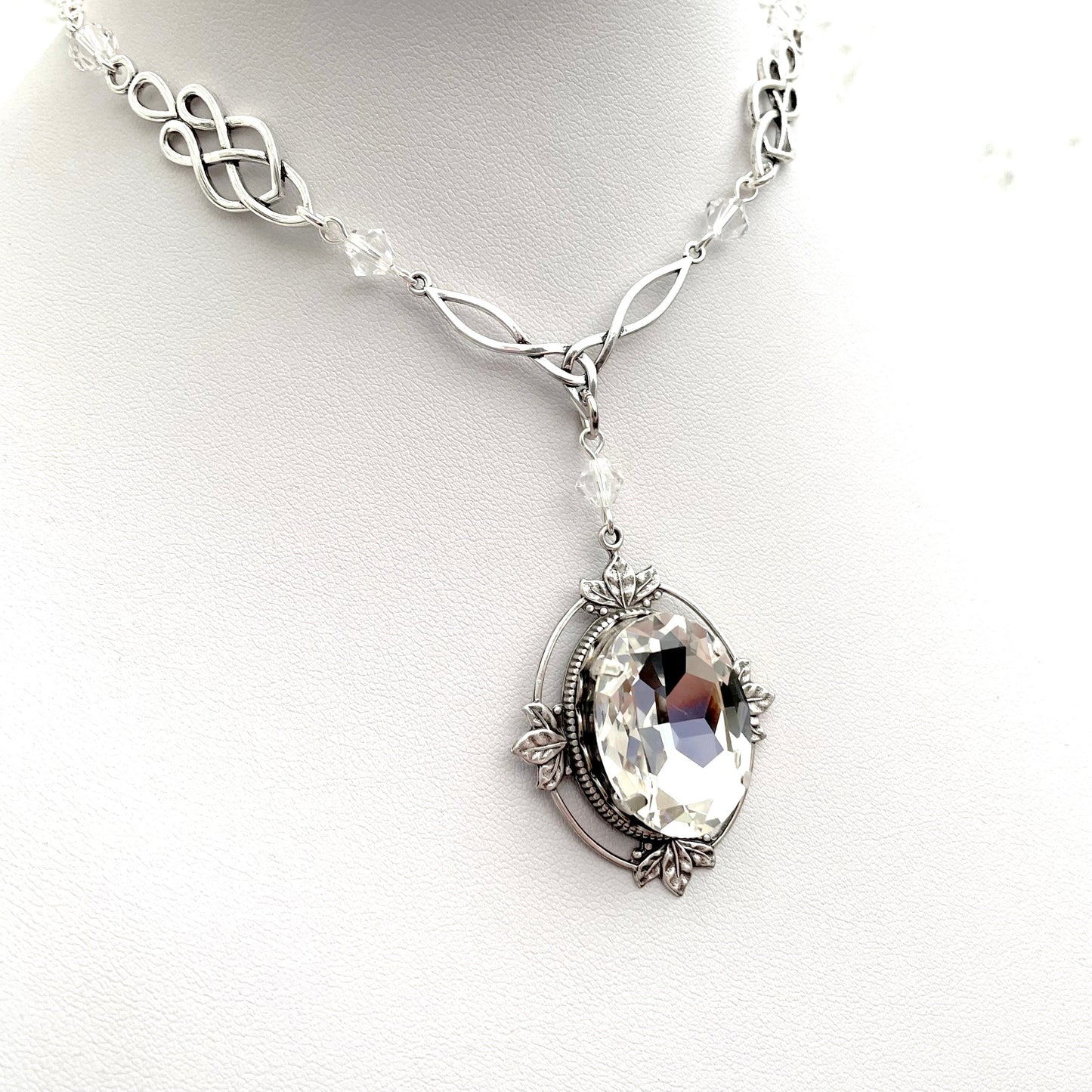 'Arinien' Necklace (Elven Crystal)