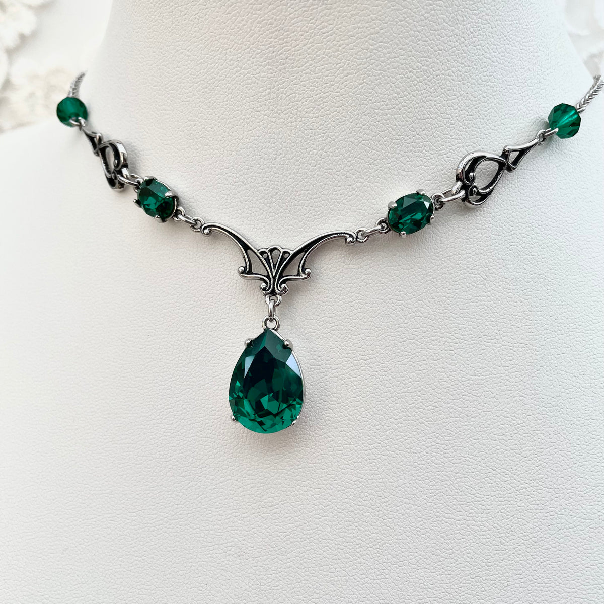 'Vesper' Necklace - Poison Emerald