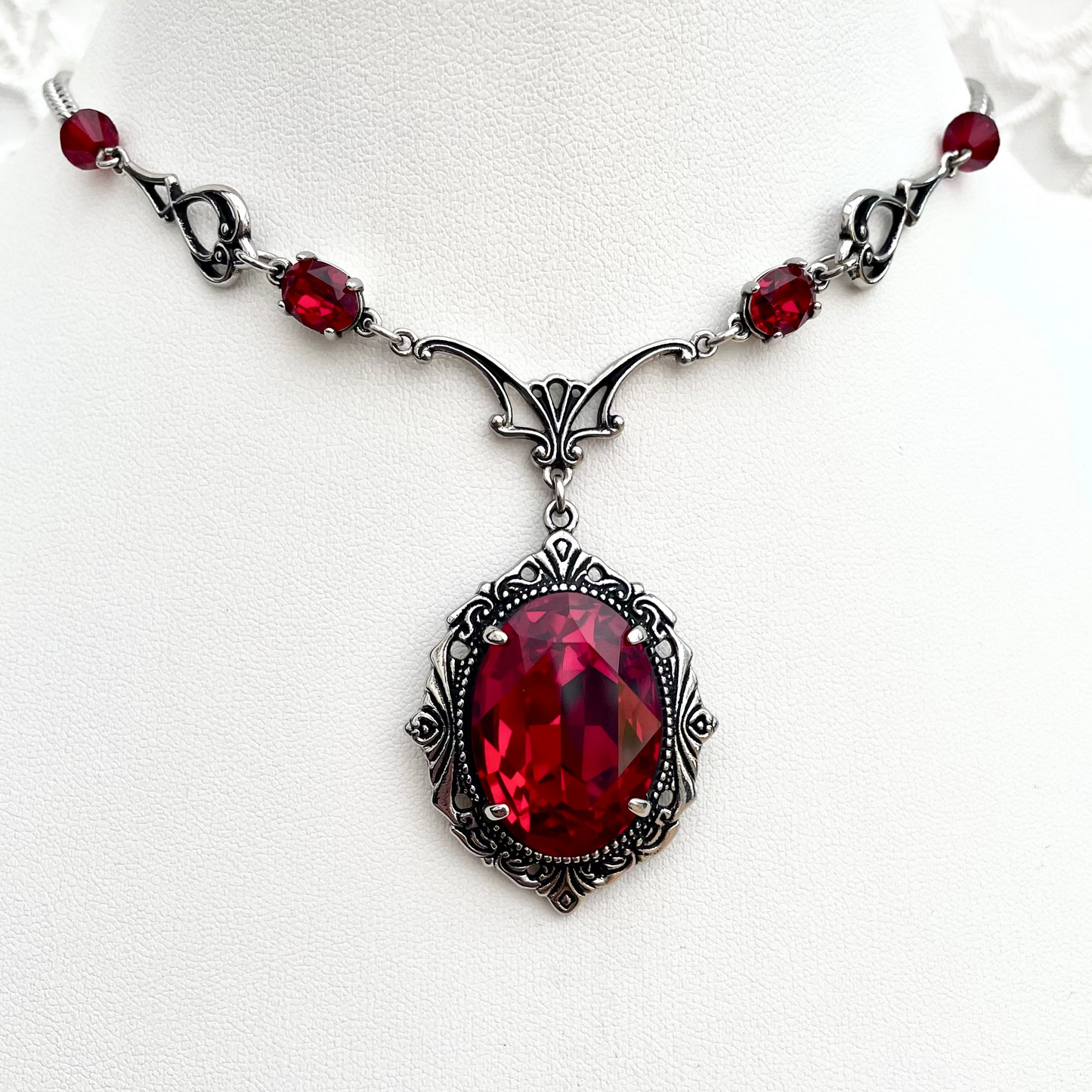 'Requiem' Necklace (Blood Red)