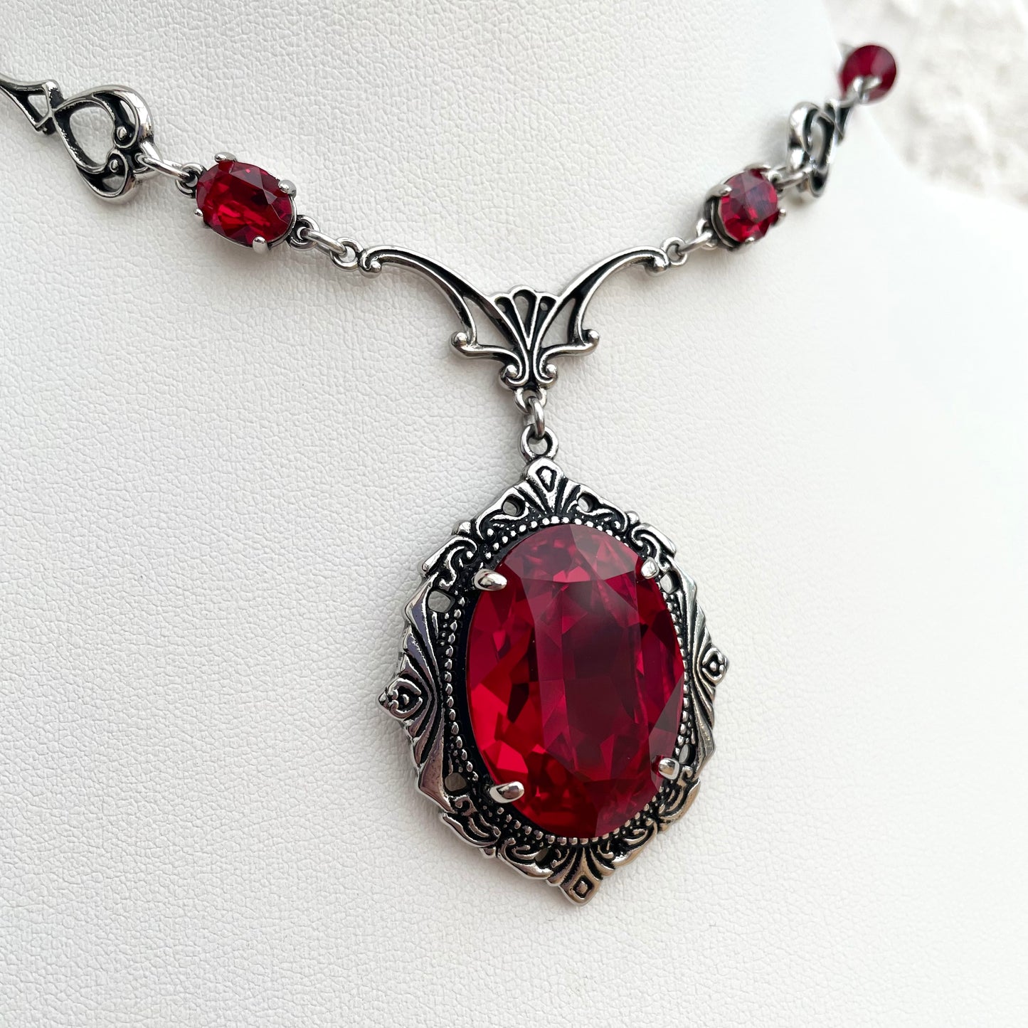 'Requiem' Necklace (Blood Red)