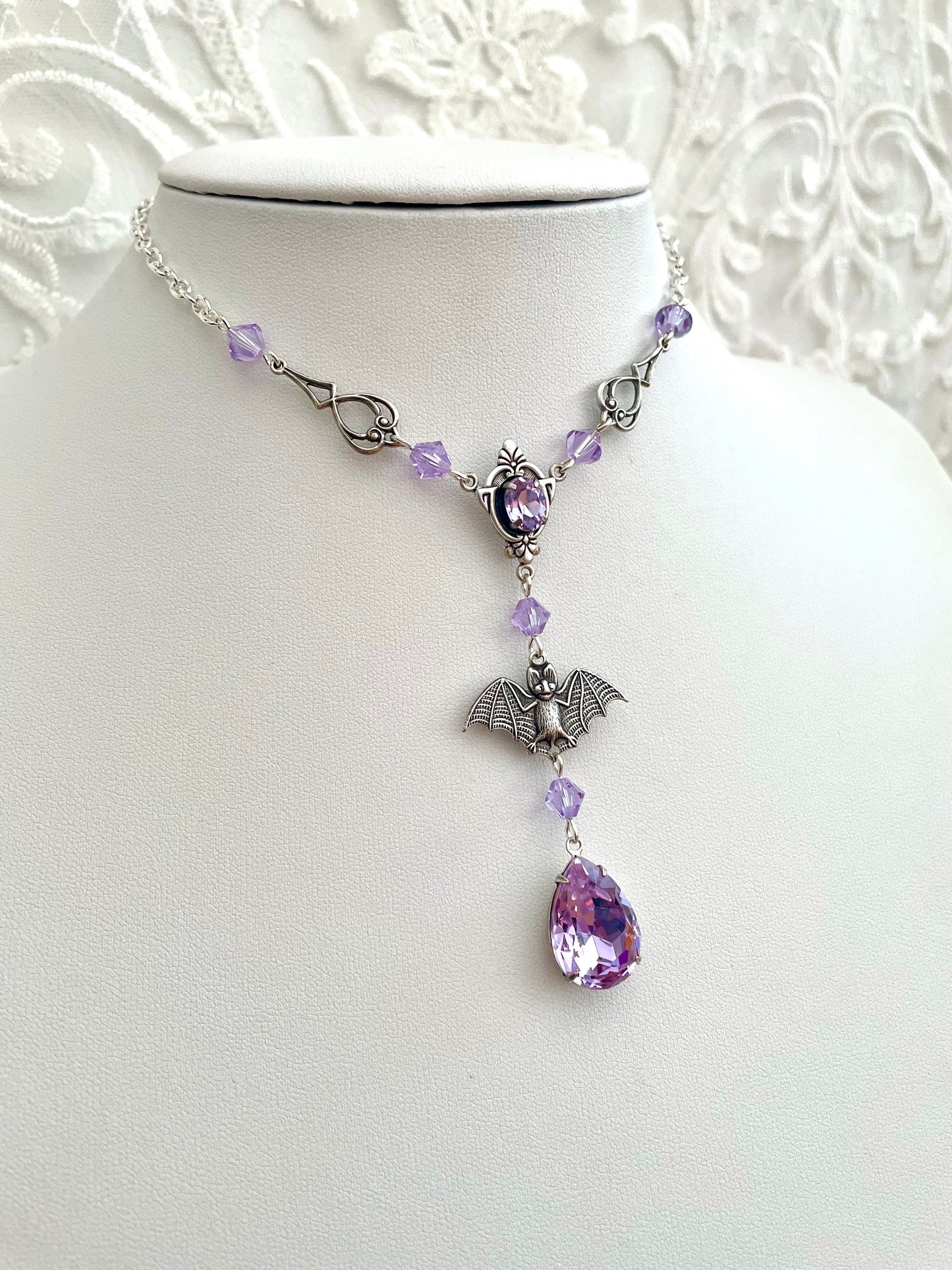 'Helena' Necklace (Lavender)