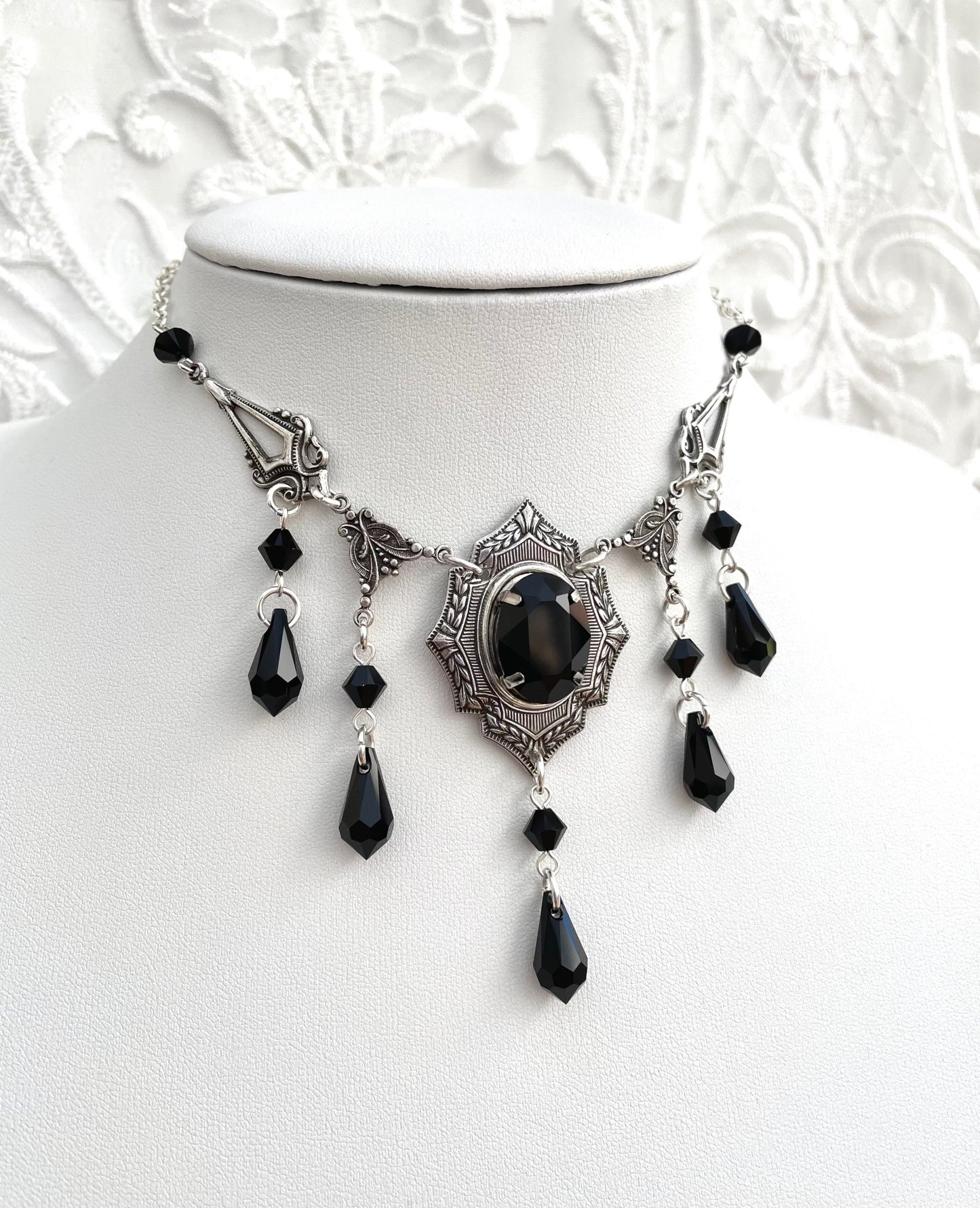 'Raven' Necklace (Death Black)