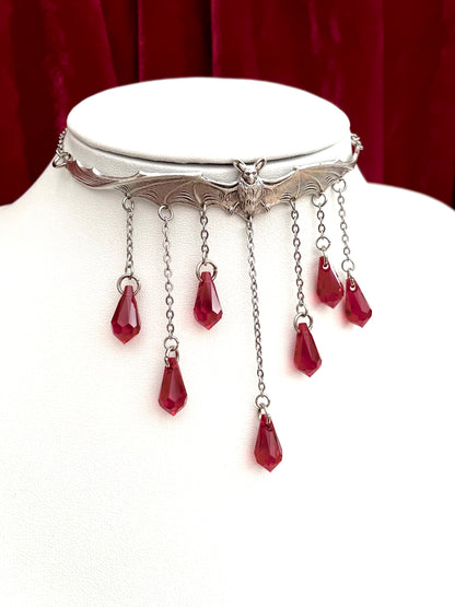 CLEARANCE! 'Twilight's Kiss' Necklace (Blood Red)