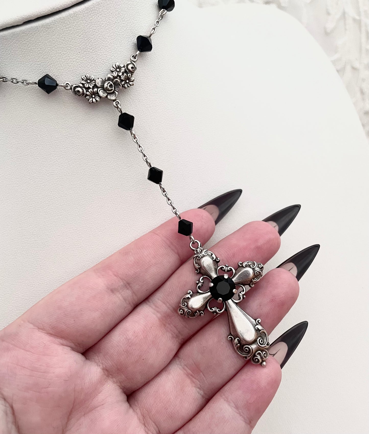 'Mercy' Lariat Y Shape Necklace (Death Black)