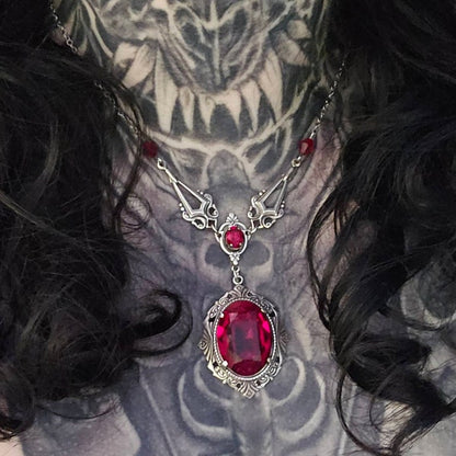 'Mortem' Necklace (Oxblood)