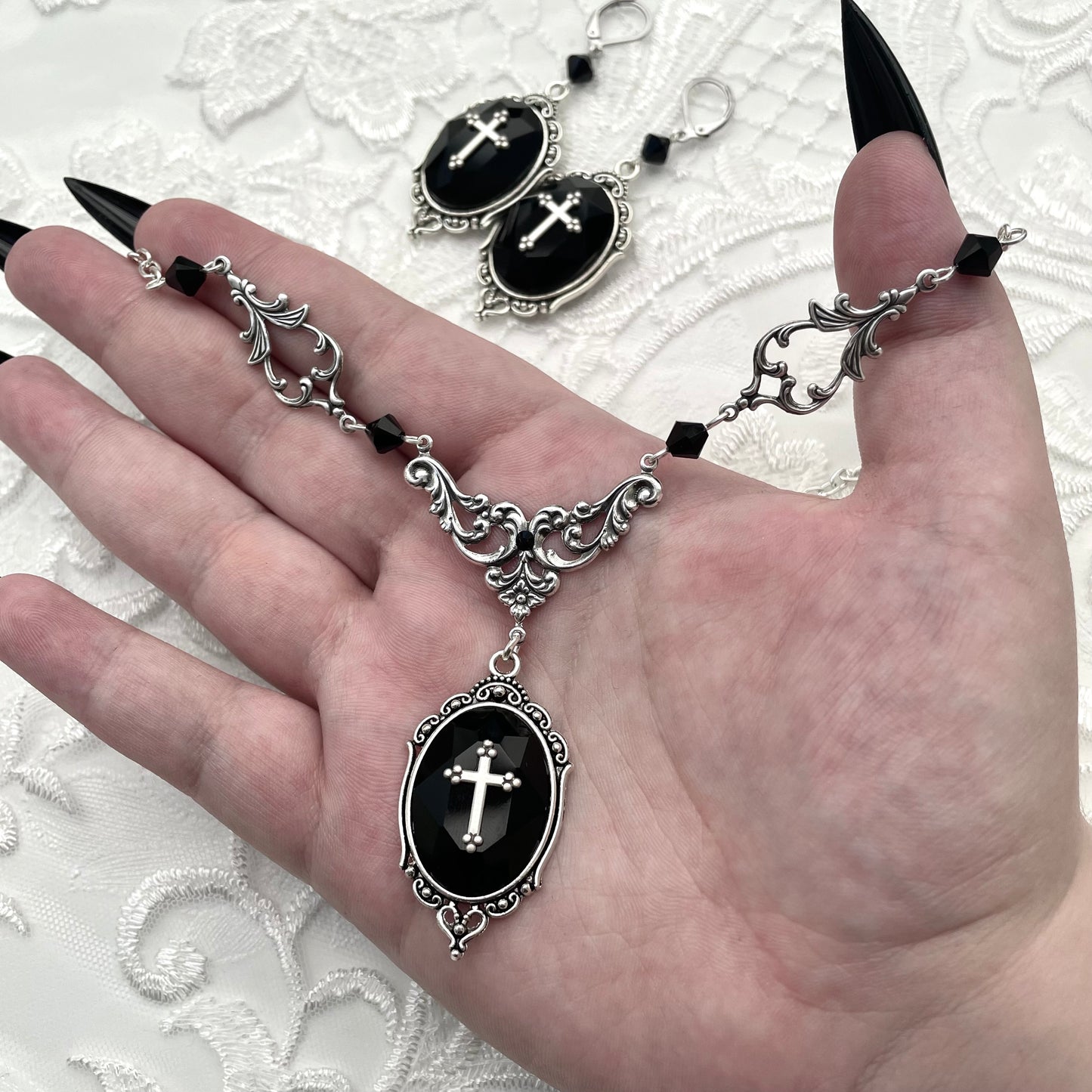 'Sinner Lenore' Necklace