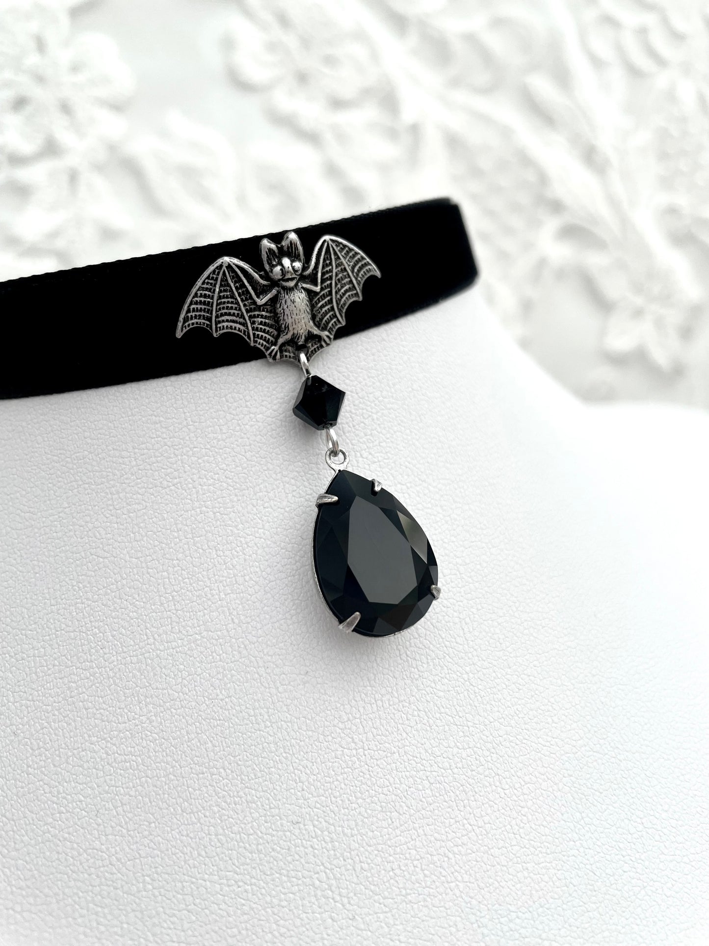 'Dusk' Choker (Death Black)