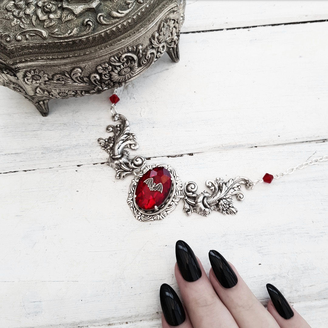 'Nocturne Vampyr' Necklace